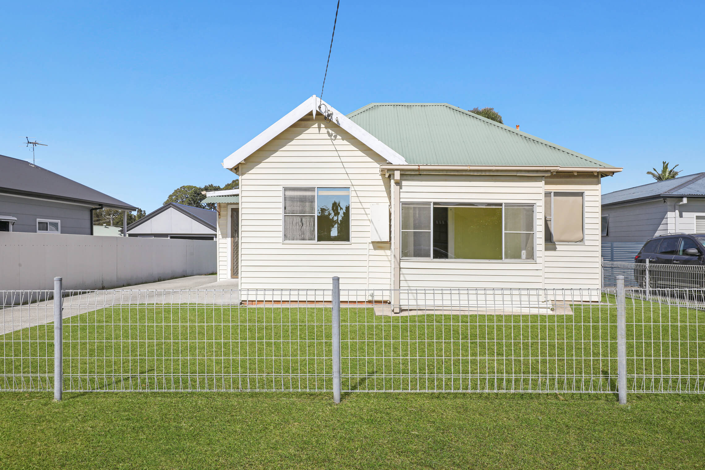 15 Owen Park Rd Bellambi - 1