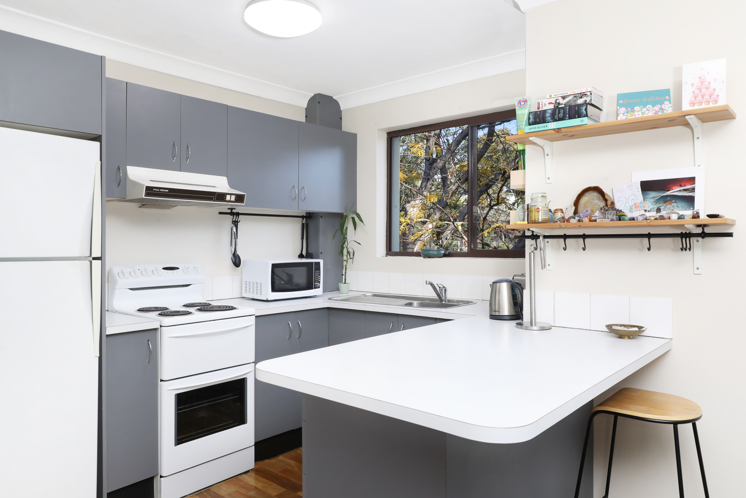 2/6-12 Hindmarsh Ave, North Wollongong - 2