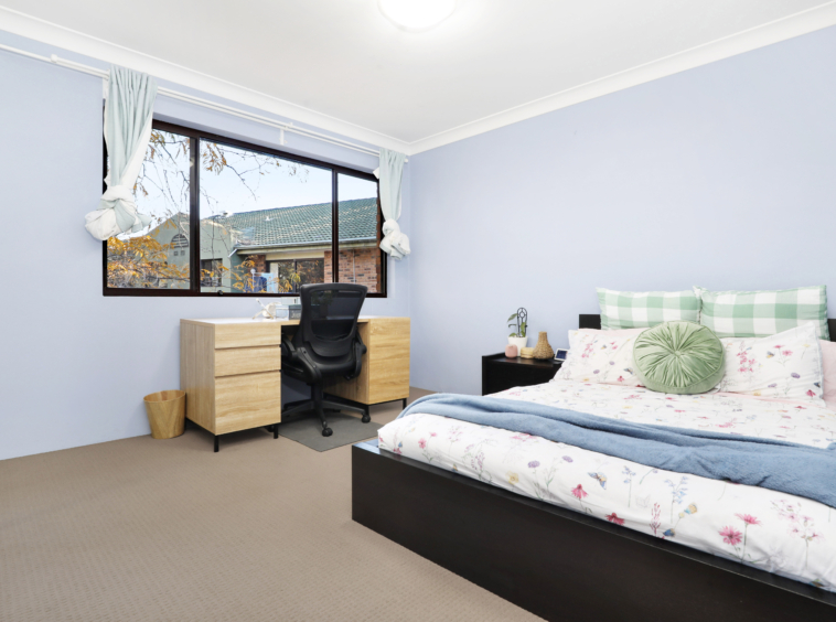 2/6-12 Hindmarsh Ave, North Wollongong - 5